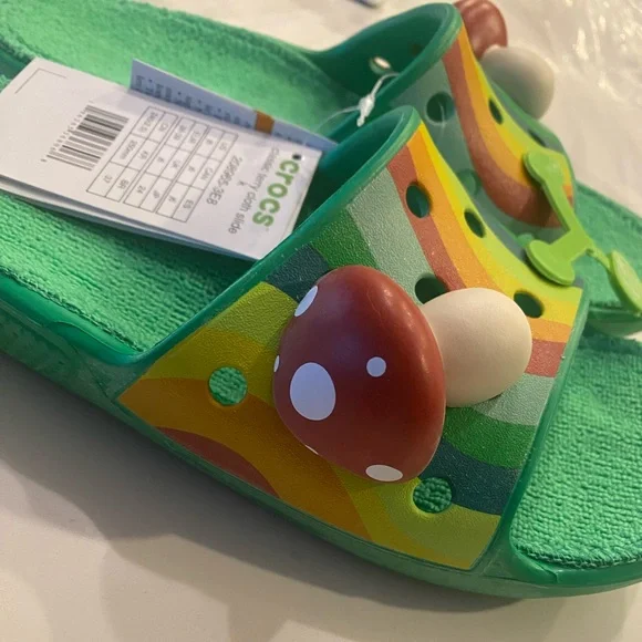 Crocs -NEW - Picture 3 of 3